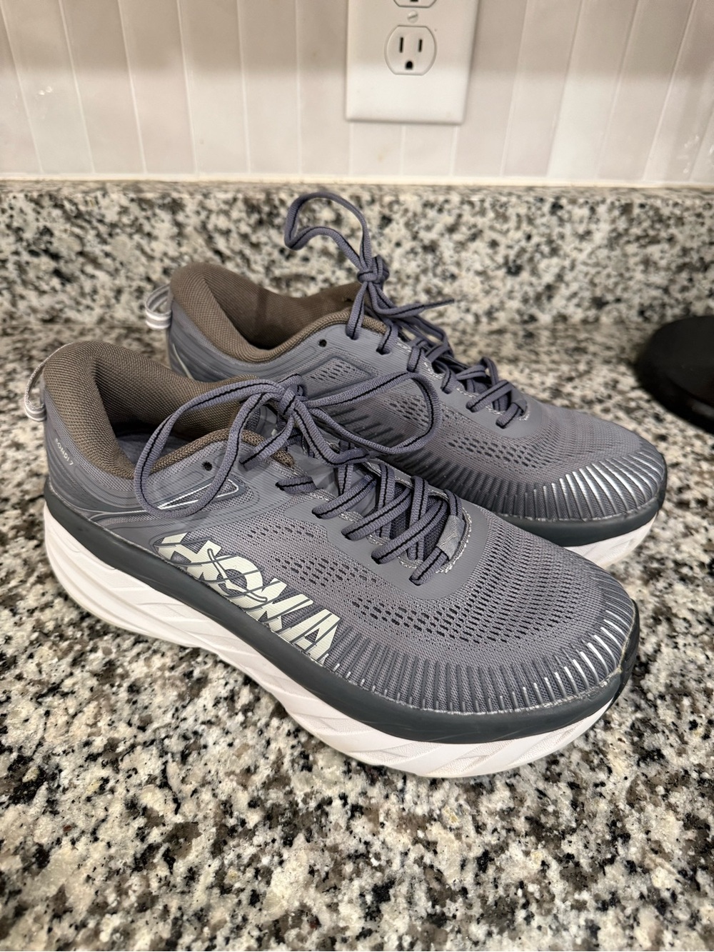 Hoka Bondi 7 Men’s US 8